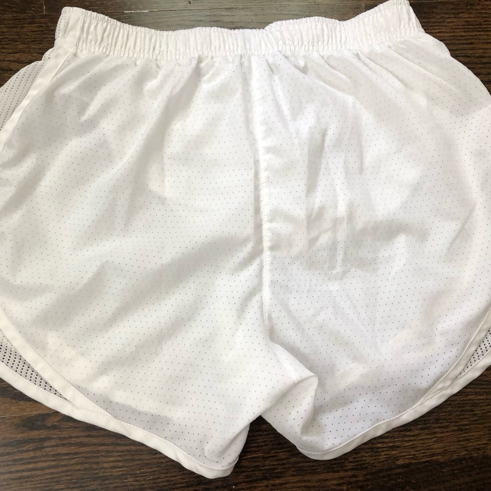 SOLD - Women’s White Nike Dri-Fit Running Shorts Size Small - Picture 4 of 6